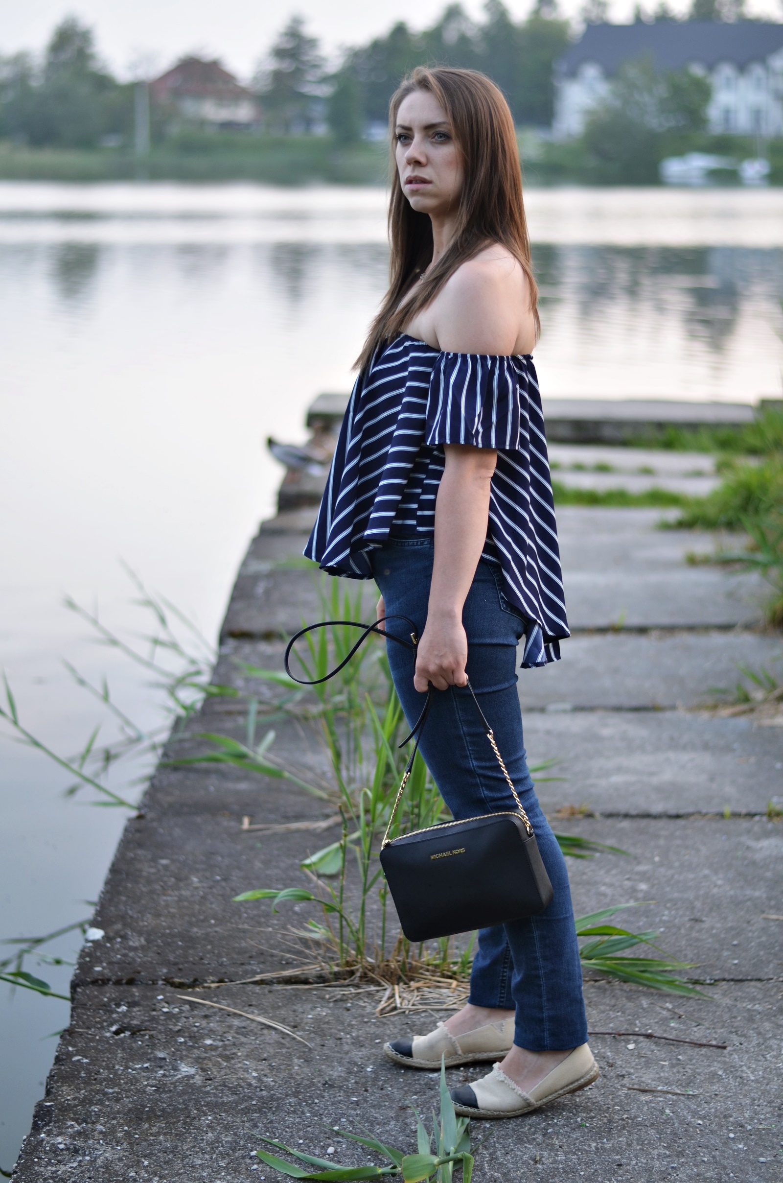 TOP Z ODKRYTYMI RAMIONAMI