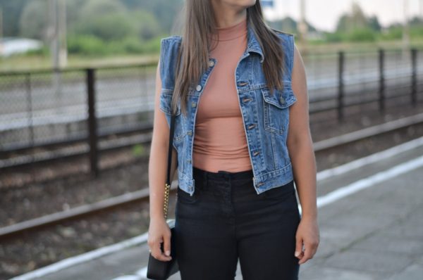 DŻINSOWA KAMIZELKA