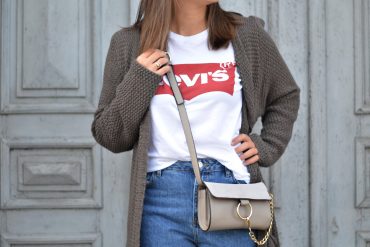 LEVIS T-SHIRT