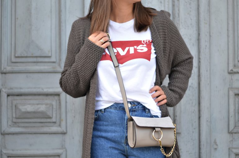 LEVIS T-SHIRT