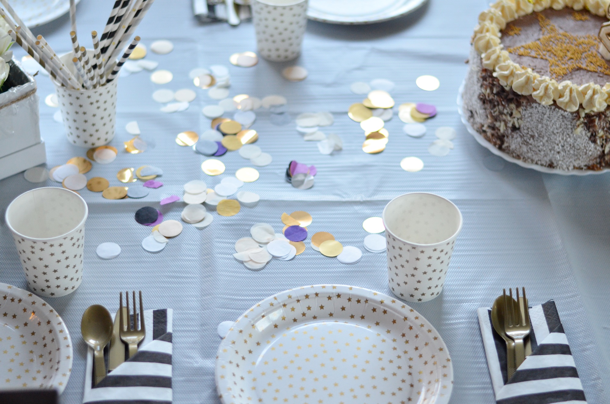 PRZYJĘCIE URODZINOWE