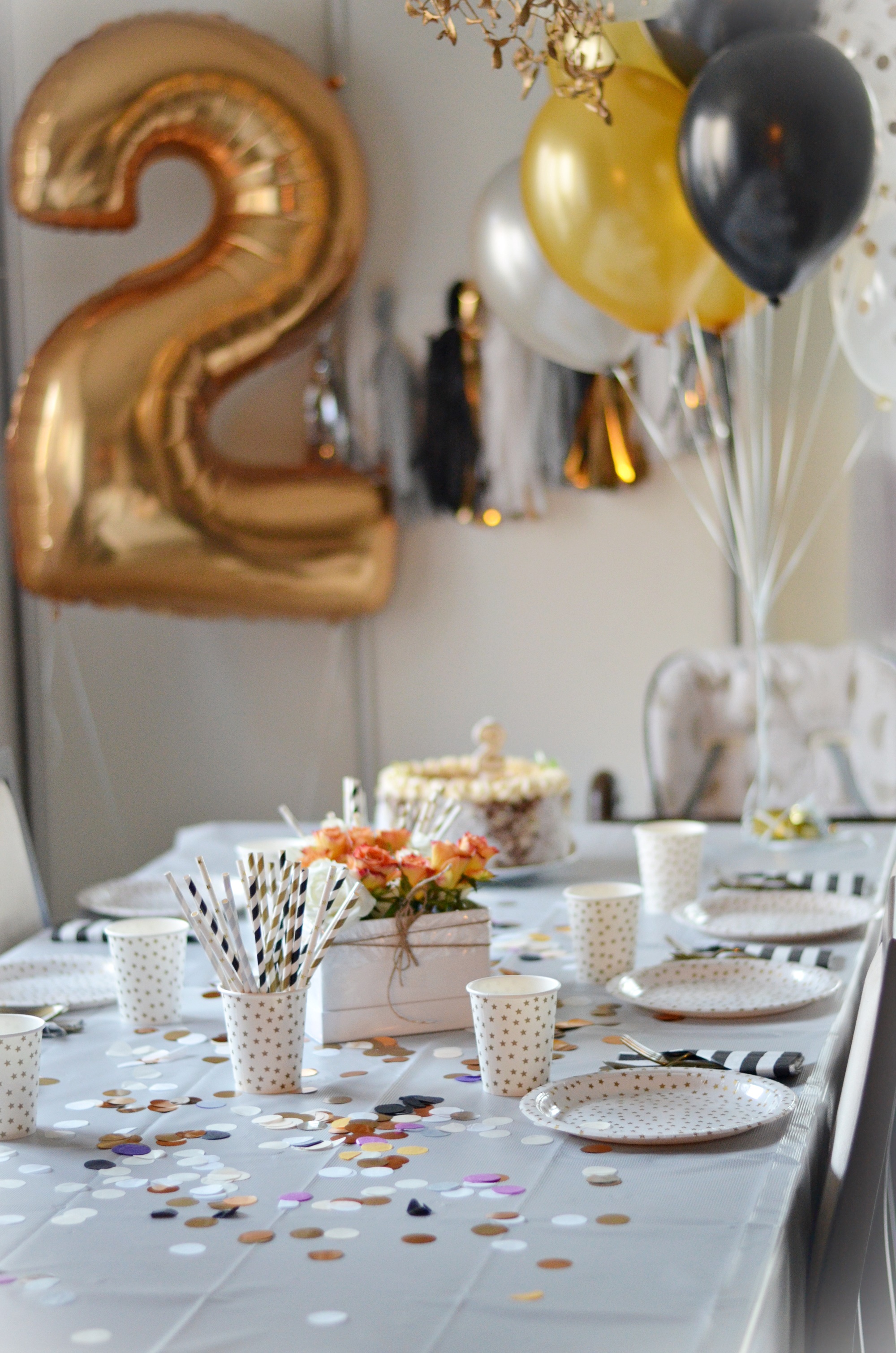 PRZYJĘCIE URODZINOWE