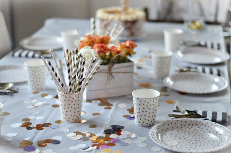 PRZYJĘCIE URODZINOWE