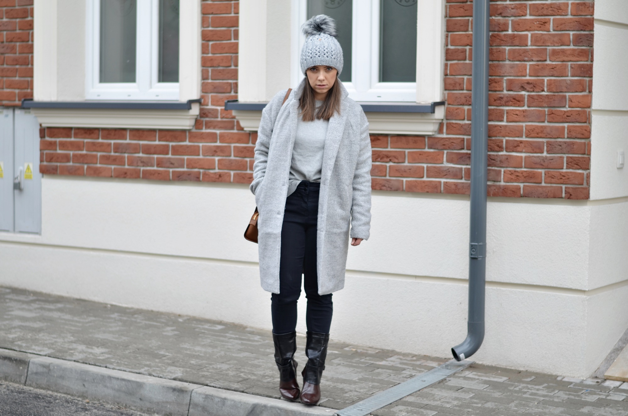 SZARY PŁASZCZ zimowy