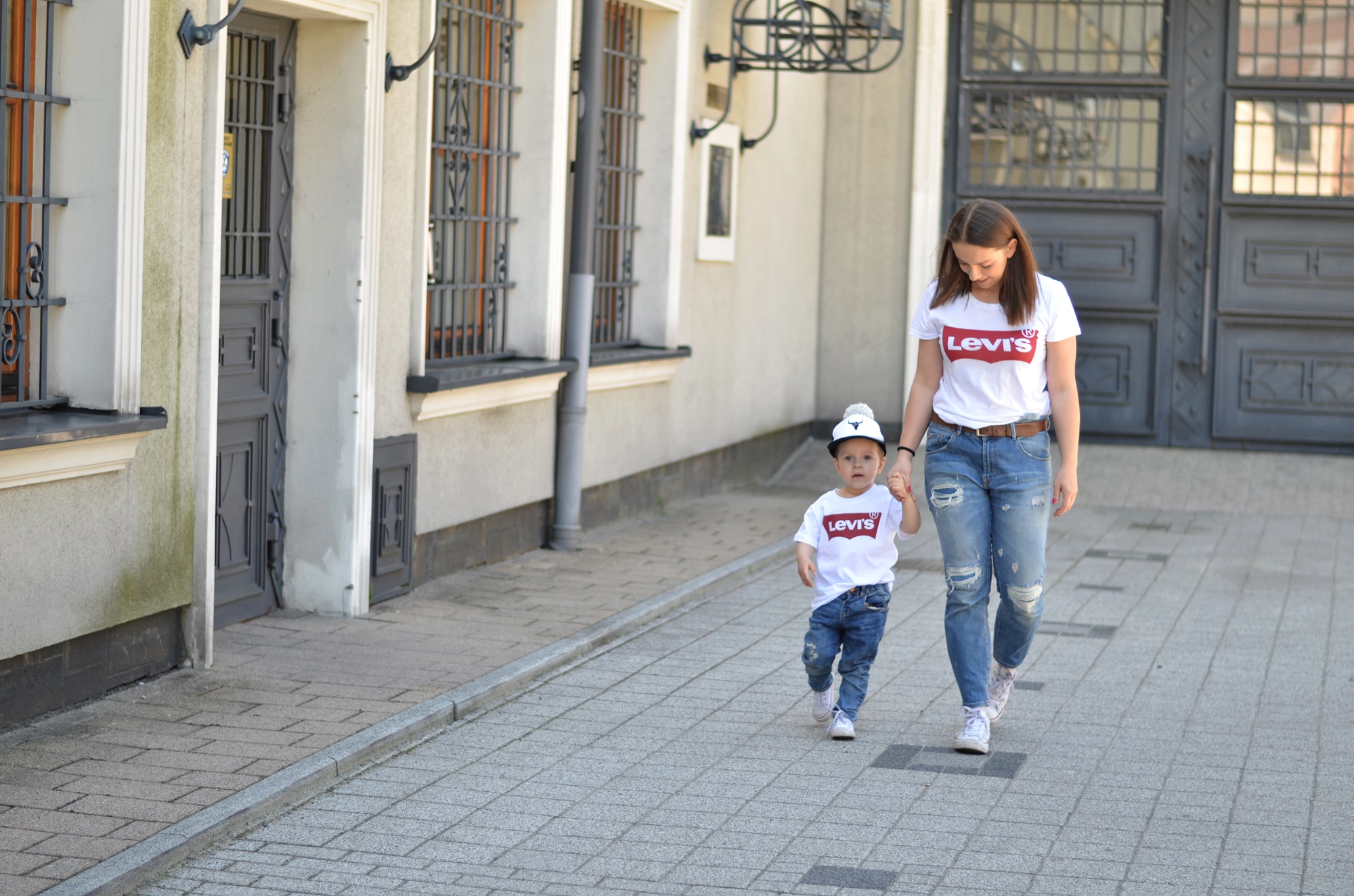 levis koszulki stylizacja mama i syn na dzień mamy