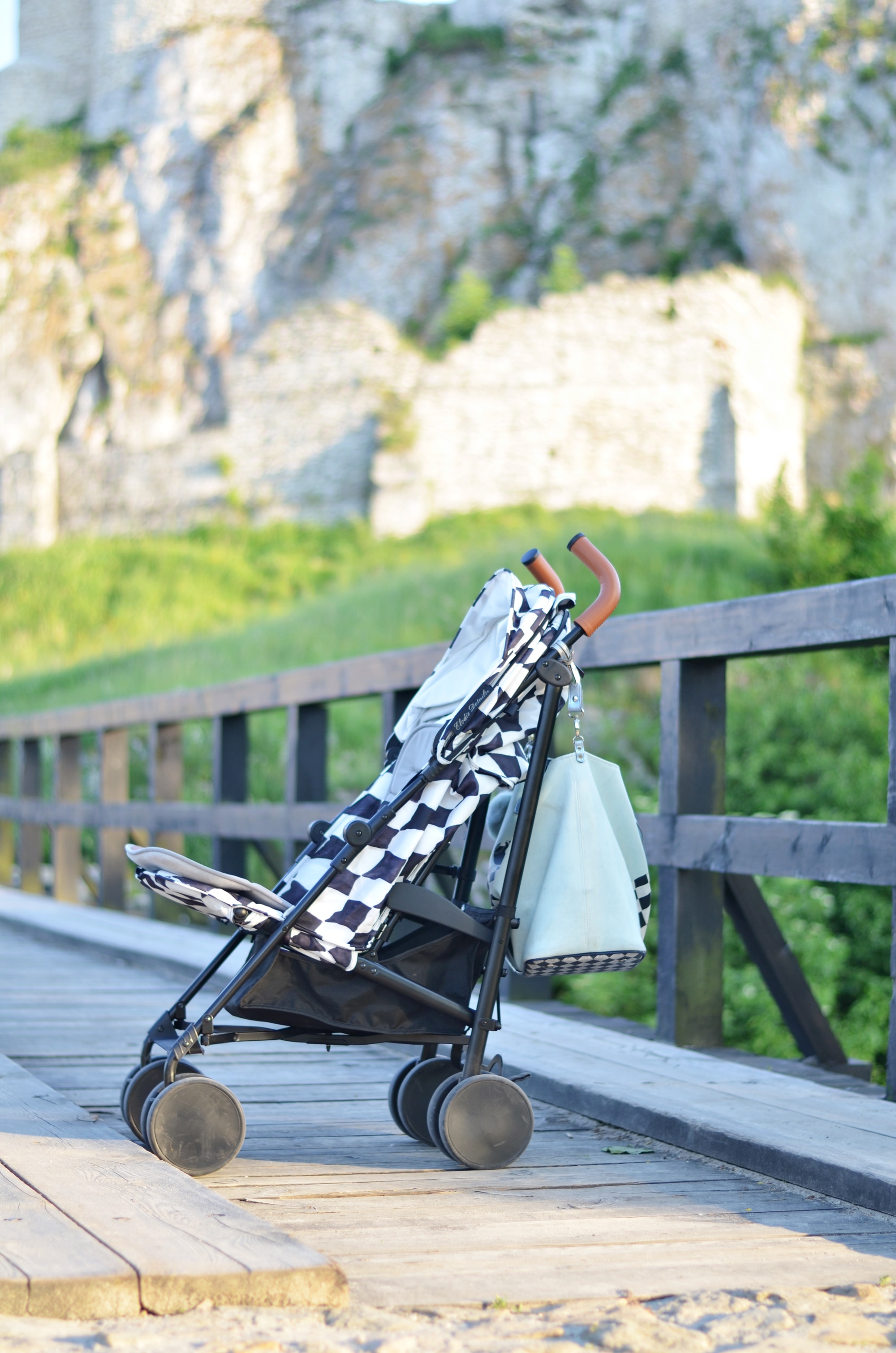 PODRÓŻE Z ELODIE DETAILS