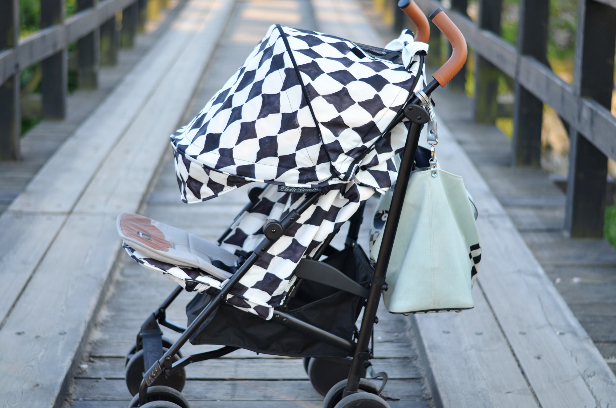 PODRÓŻE Z ELODIE DETAILS