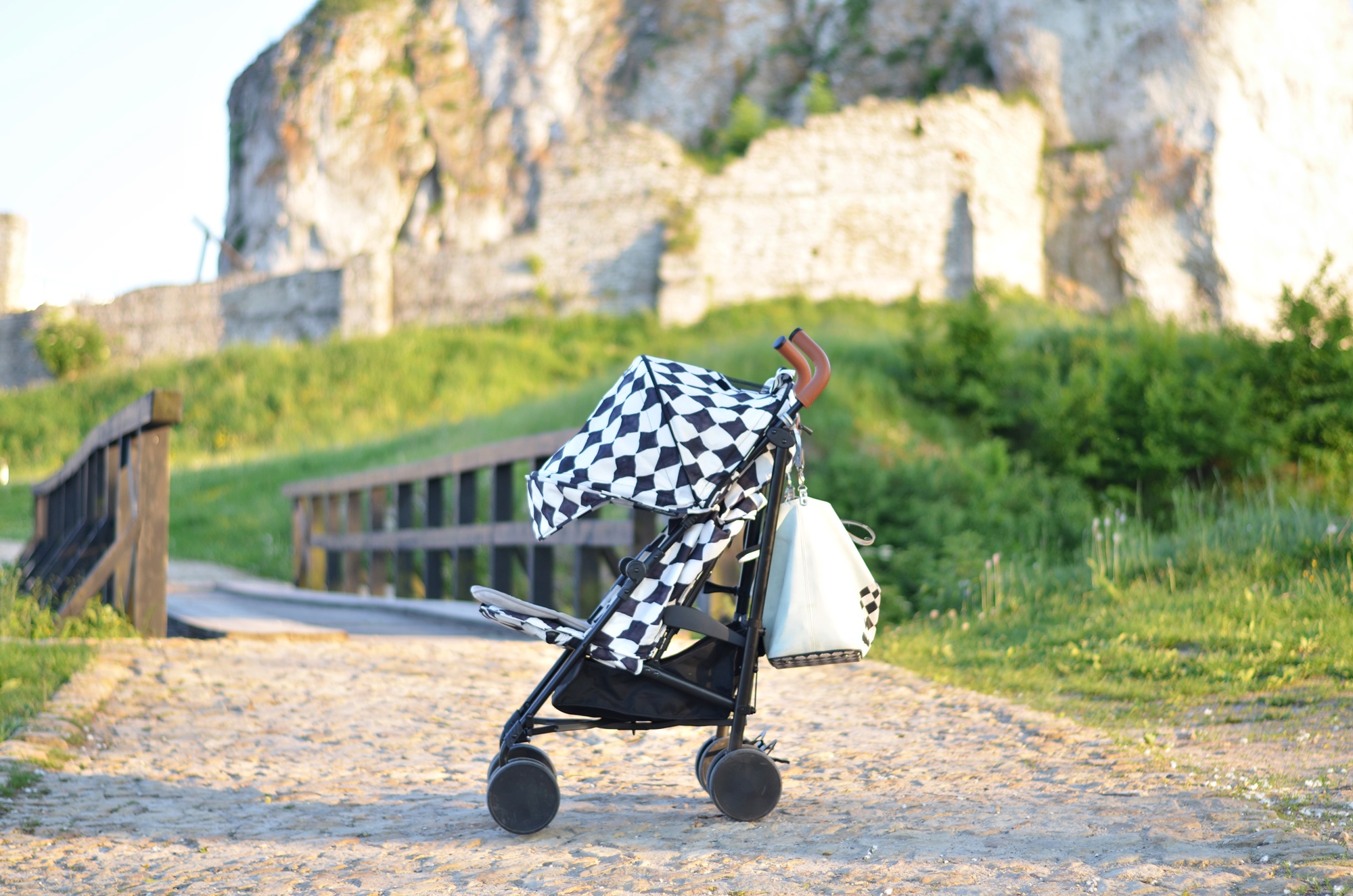 PODRÓŻE Z ELODIE DETAILS