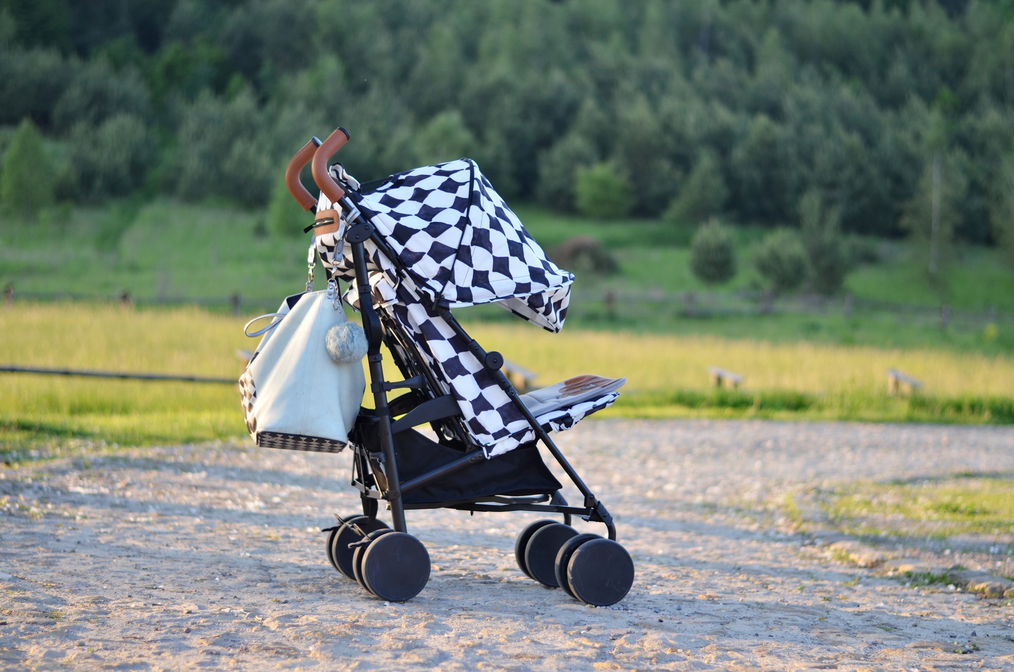 PODRÓŻE Z ELODIE DETAILS