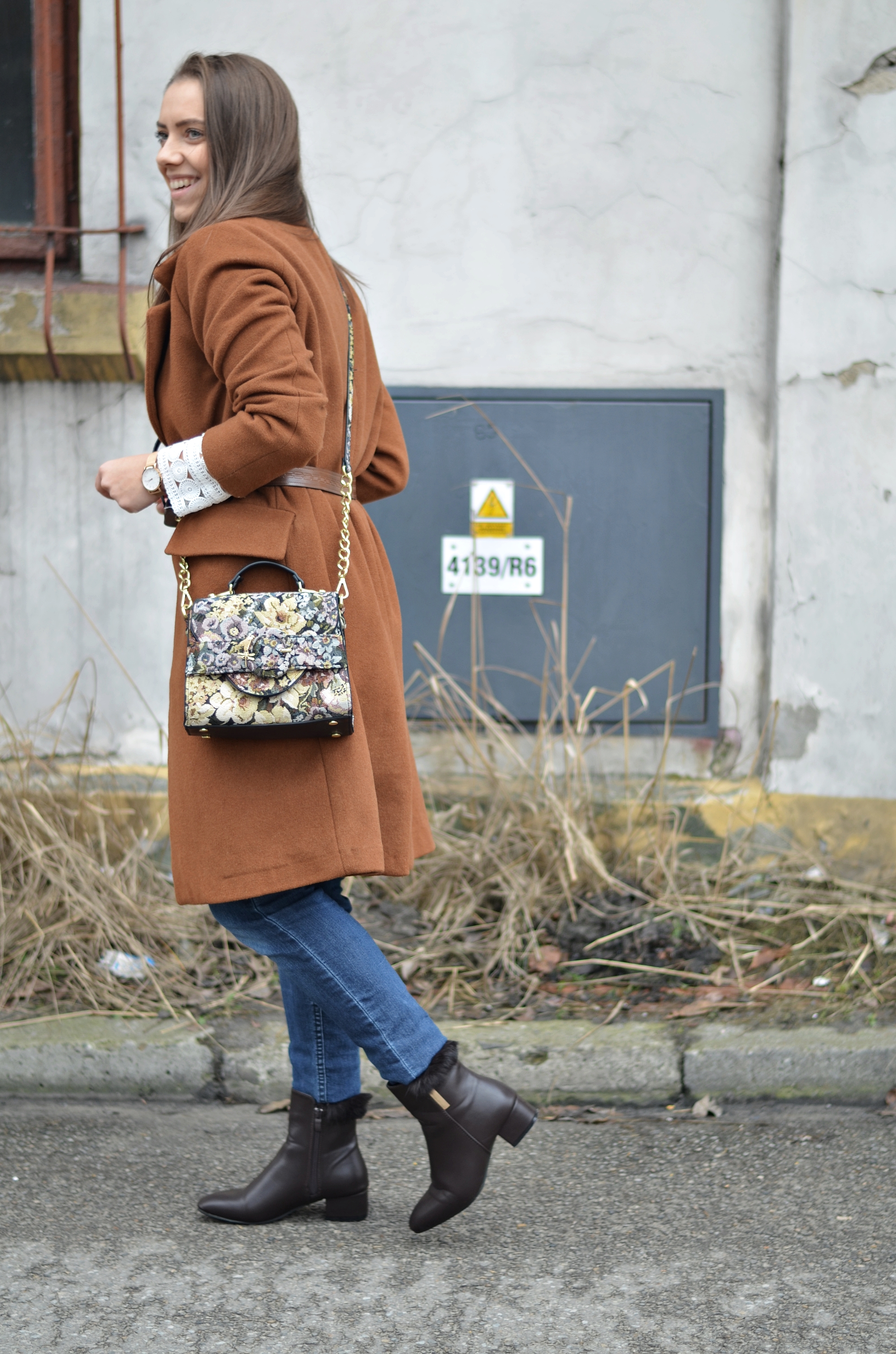 botki z futerkiem torebka zara w kwiaty