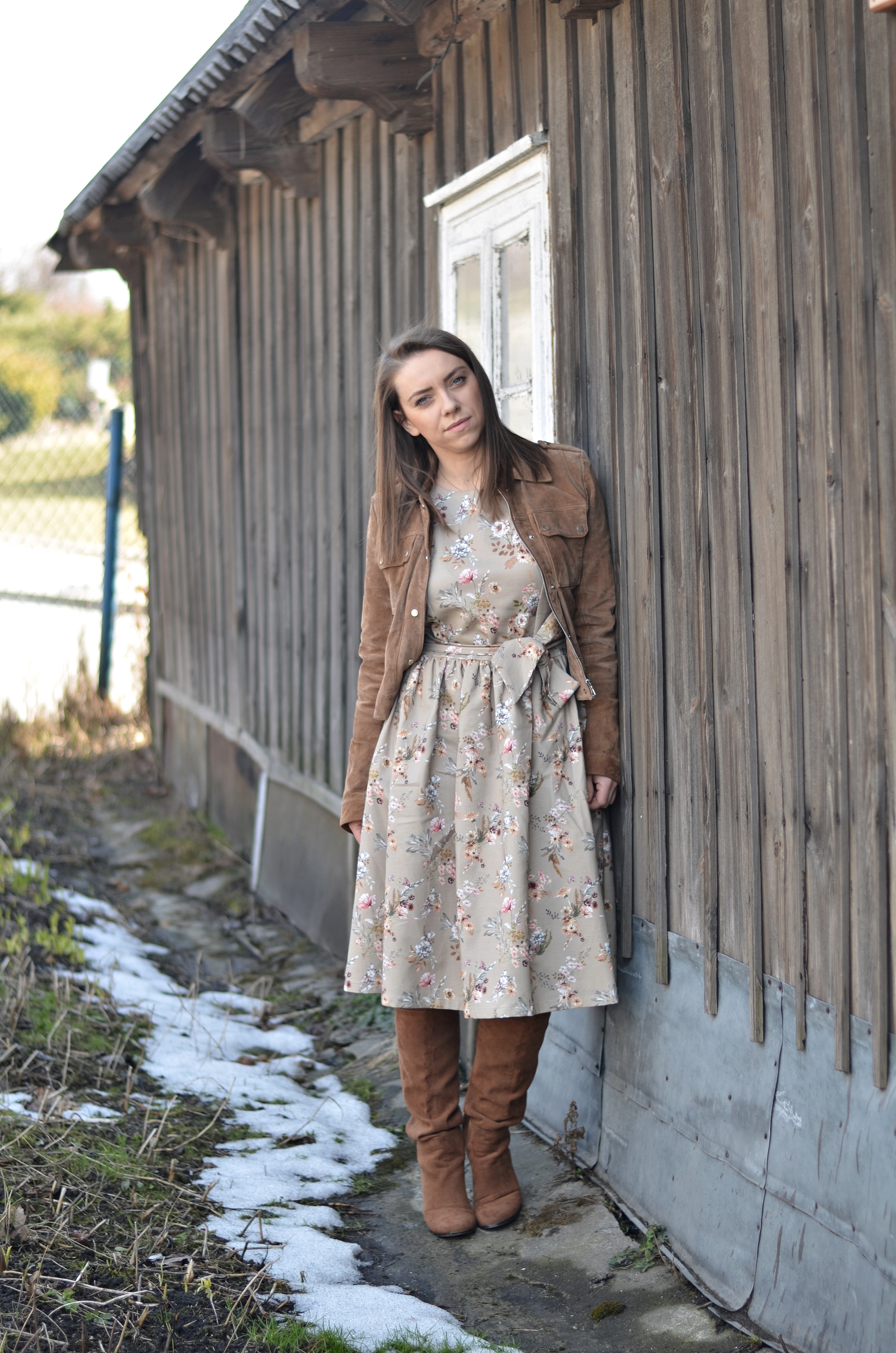 Marie Zelie SUKIENKA Z MOTYWEM KWIATOWYM