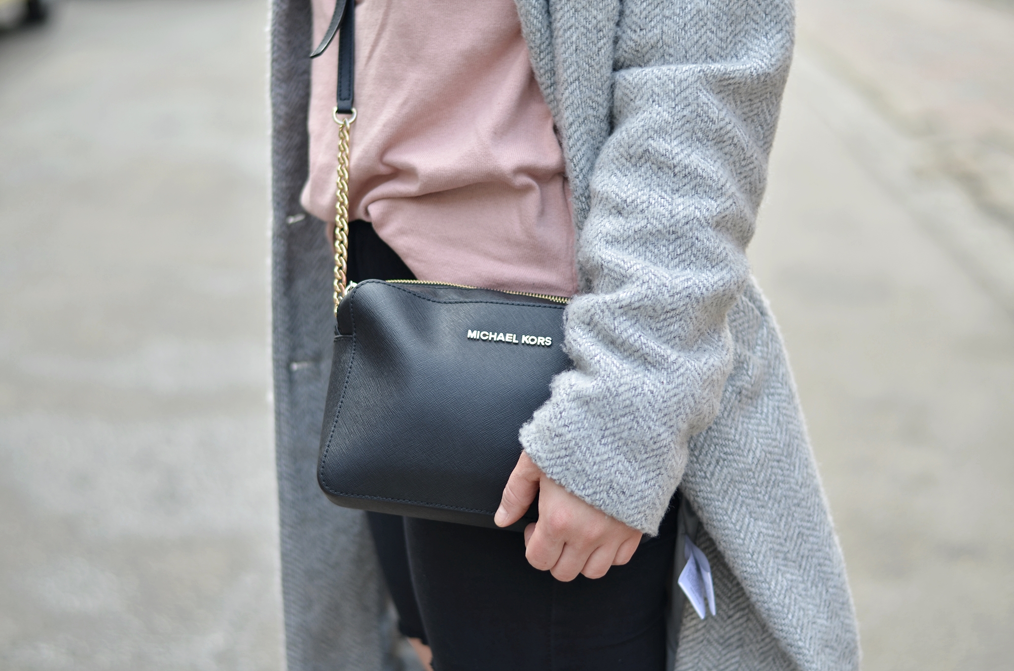 SWETER Z DODATKIEM JEDWABIU