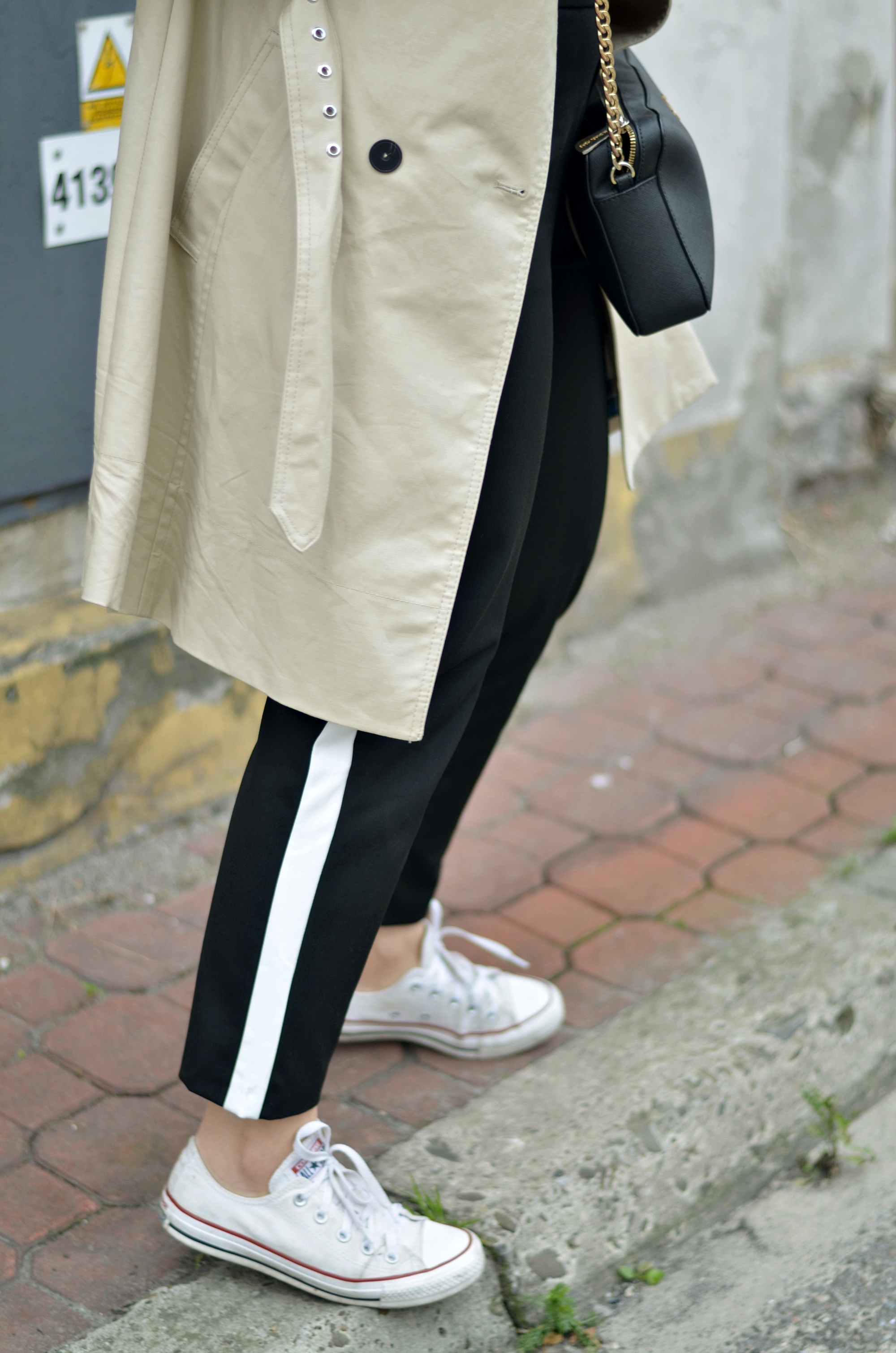 converse spodnie z lampasem