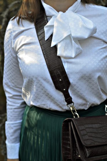 biała koszula wólczanka