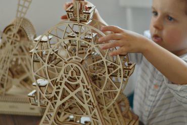 PRZENOSIMY SIĘ DO ŚWIATA MAGI, KTÓRY TWORZĄ ZABAWKI WOODEN.CITY