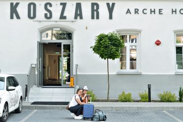 koszary hotel arche góra kalwaria