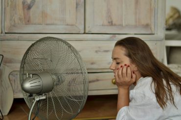LATO W MIEŚCIE, CZYLI JAK RADZIMY SOBIE Z UPAŁAMI?