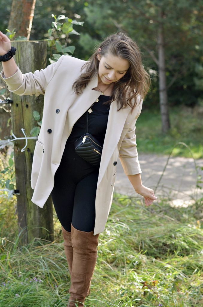 beżowa marynarka bershka marynarka bershka