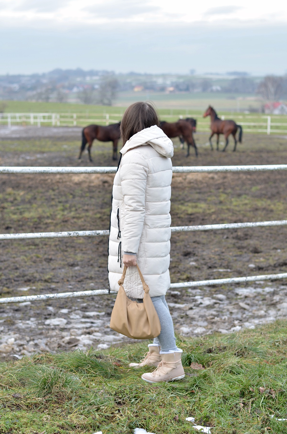 długa kurtka na zimę