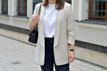 JASNA MARYNARKA W STYLIZACJI