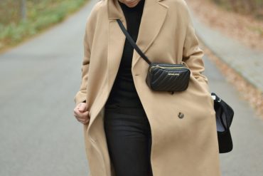 BEŻOWY WEŁNIANY PŁASZCZ