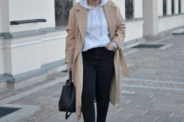 PŁASZCZ W SPORTOWEJ STYLIZACJI