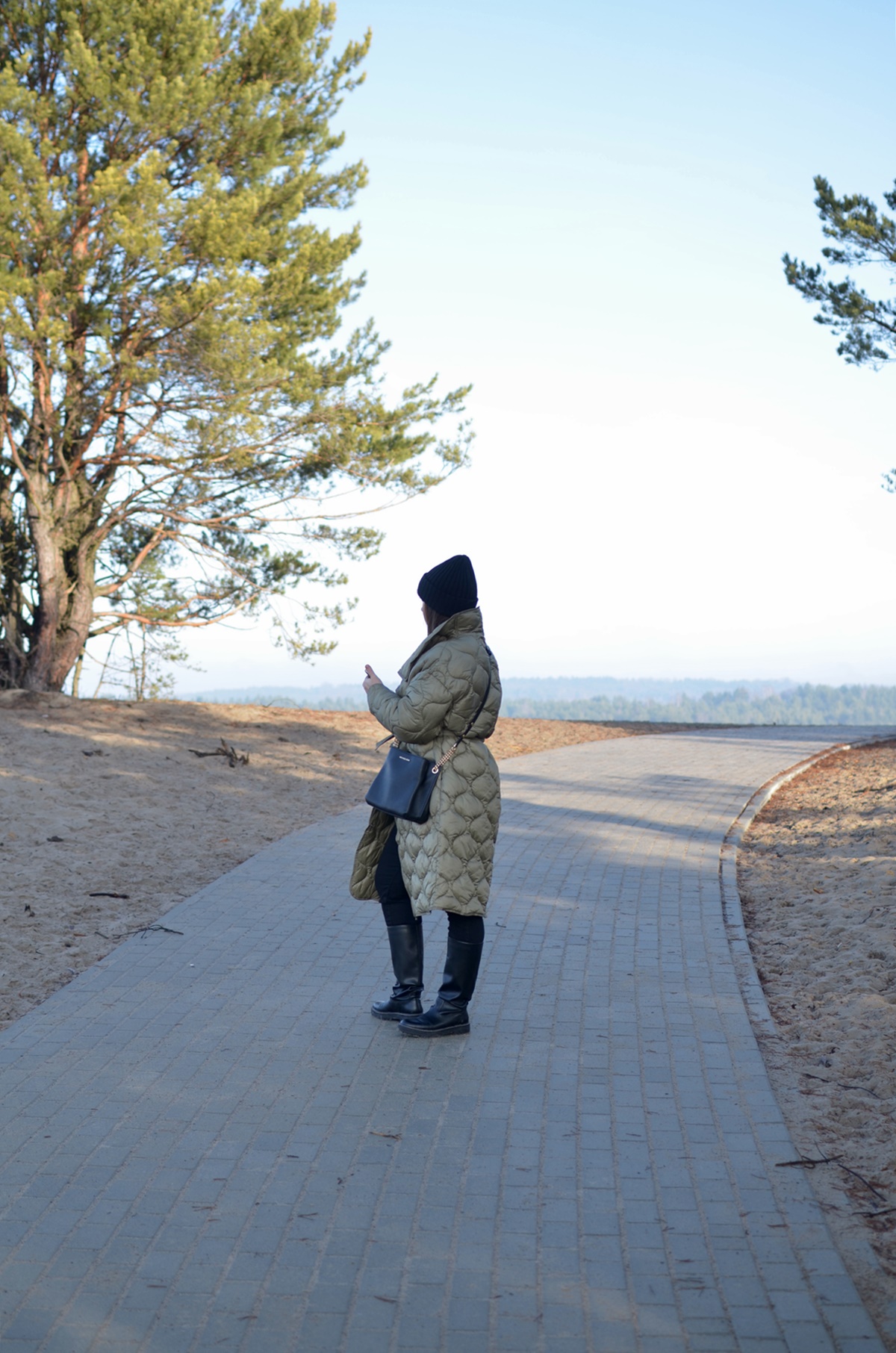 DŁUGI PIKOWANY PŁASZCZ