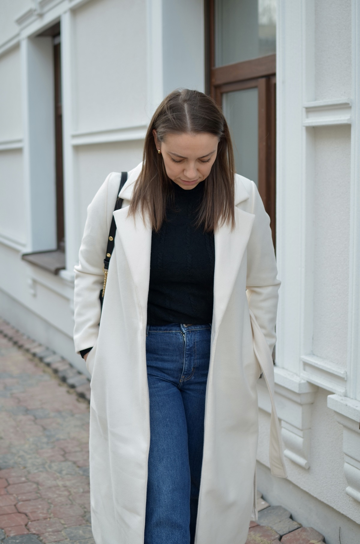 długi biały płaszcz SPODNIE DZWONY