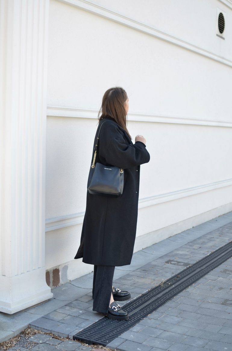 CZARNE MOKASYNY Z KLAMRĄ