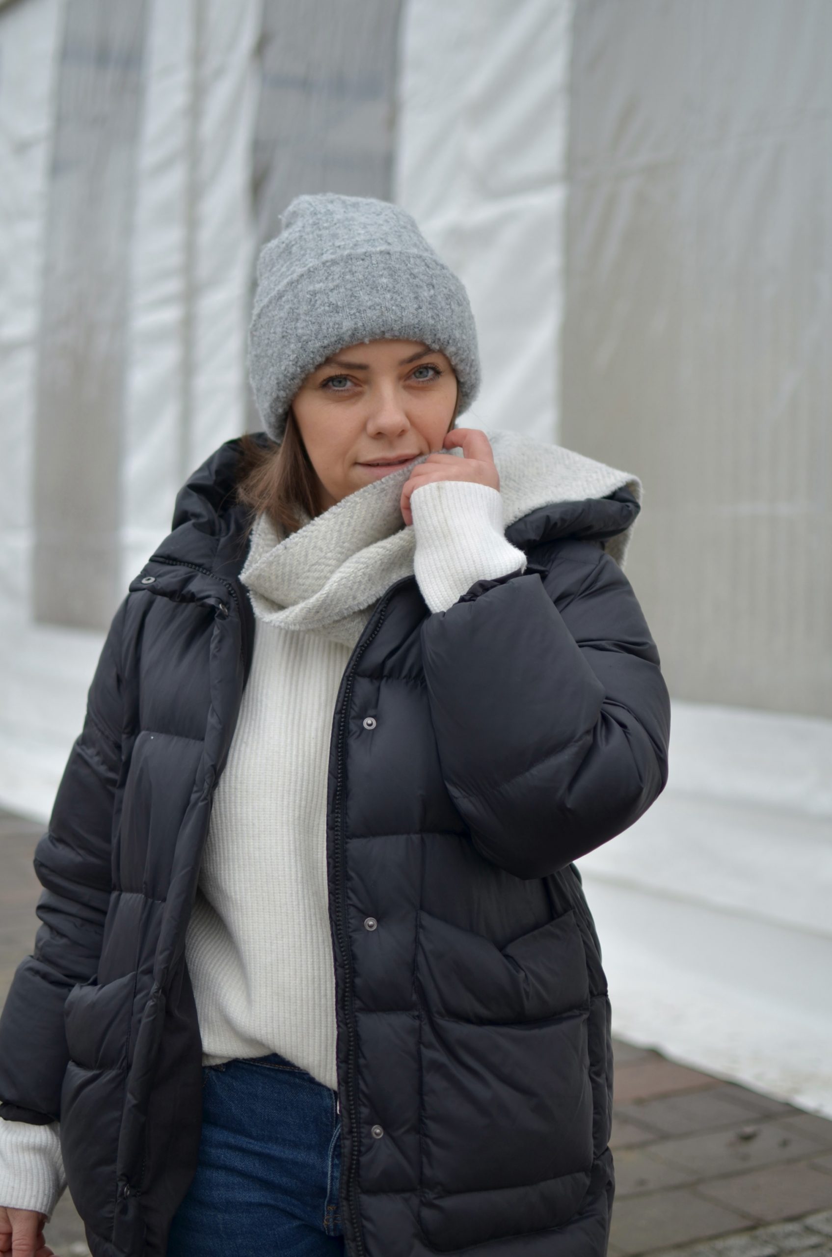 szara czapka czapka zwełną