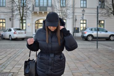 CZARNA PUCHOWA KURTKA